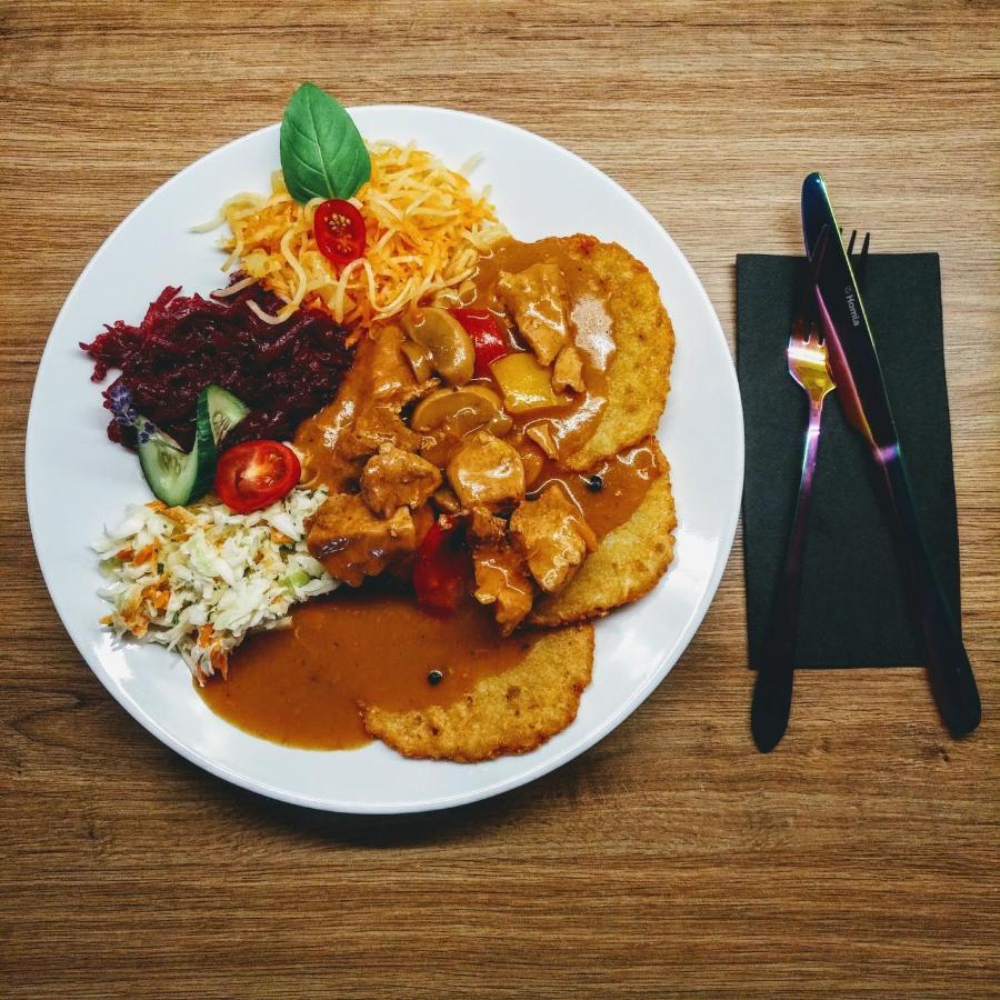 Karczma-Koszwice Bed & Breakfast エクステリア 写真