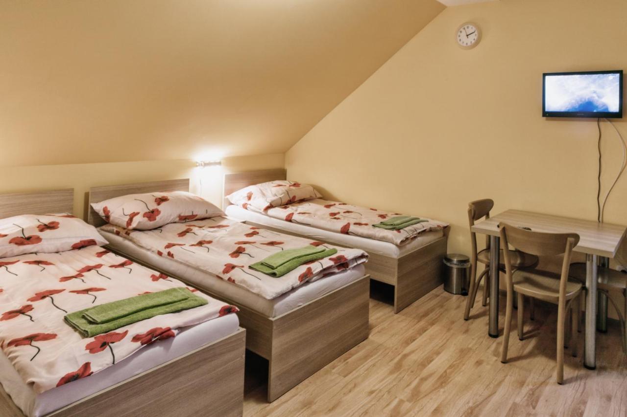 Karczma-Koszwice Bed & Breakfast エクステリア 写真