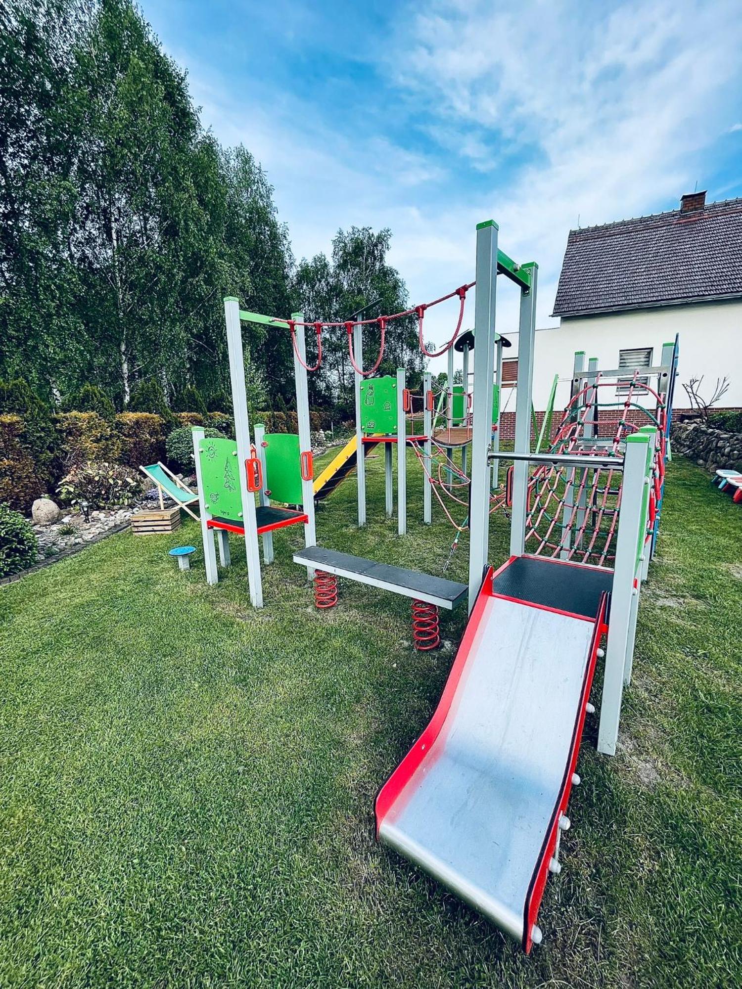 Karczma-Koszwice Bed & Breakfast エクステリア 写真